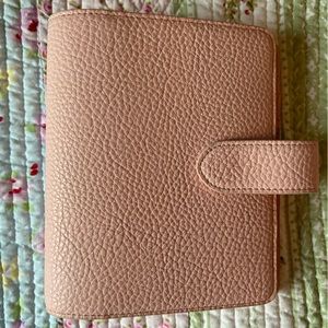Brand new aura Estelle Chloe a6 ring planner in English rose.